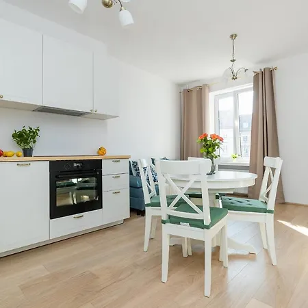 Shortstaypoland Piekarska *